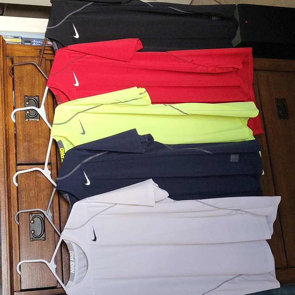 Lot of 5 Men's Large Nike Pro T-shirt